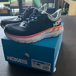 Hoka One One Clifton 7